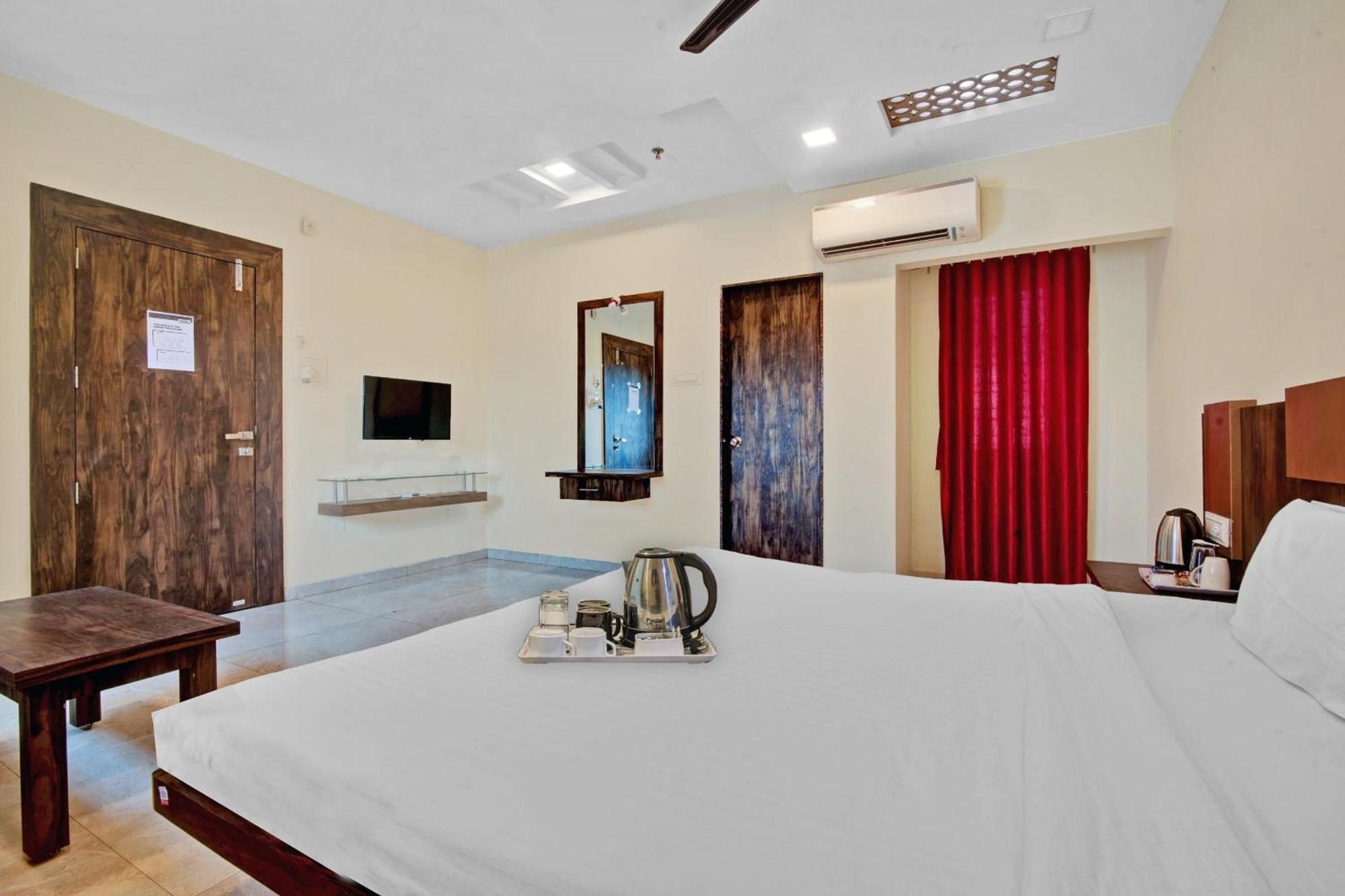 Townhouse 700 Hotel Krishna. Nagpur Exterior photo
