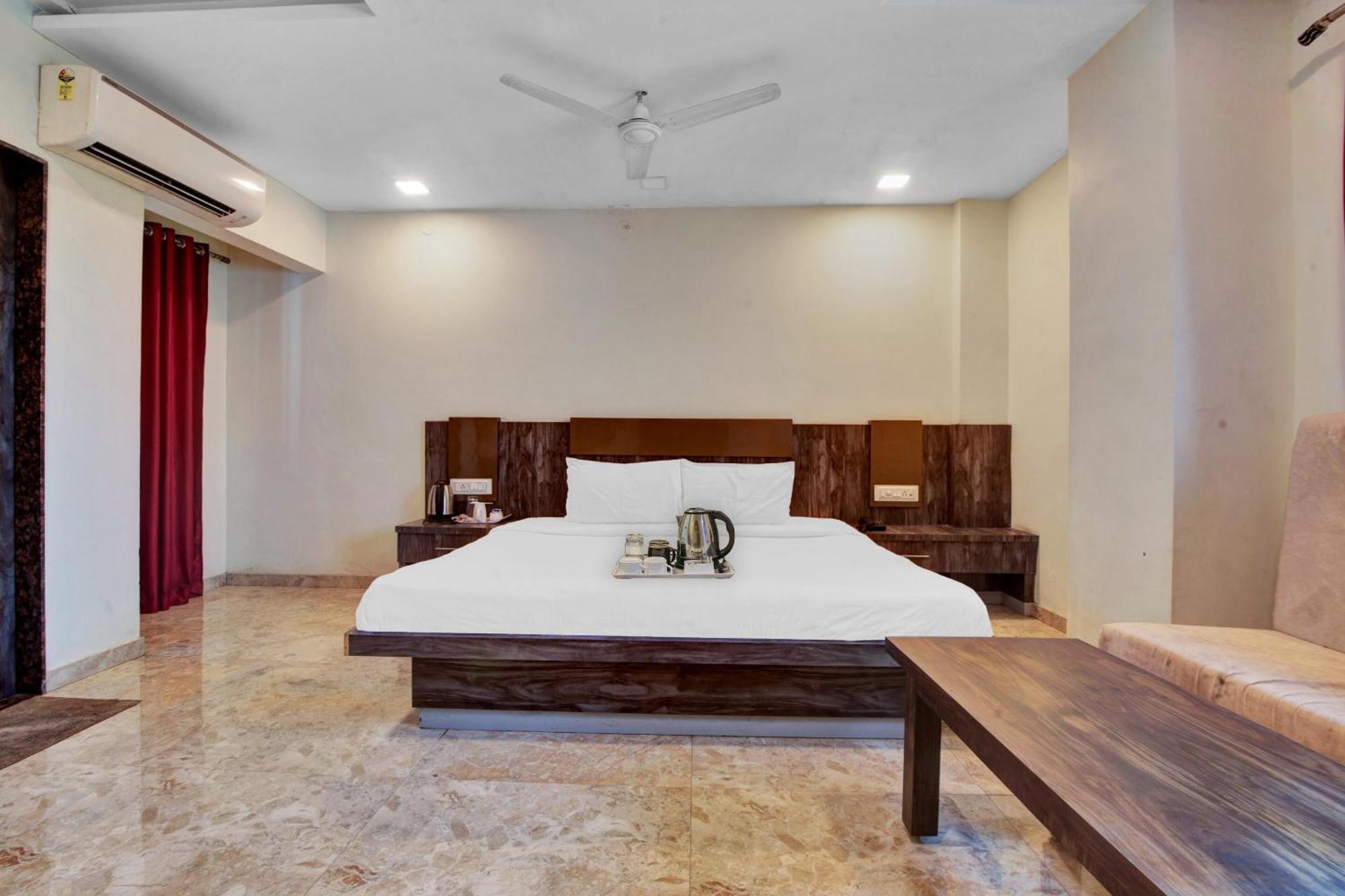 Townhouse 700 Hotel Krishna. Nagpur Exterior photo