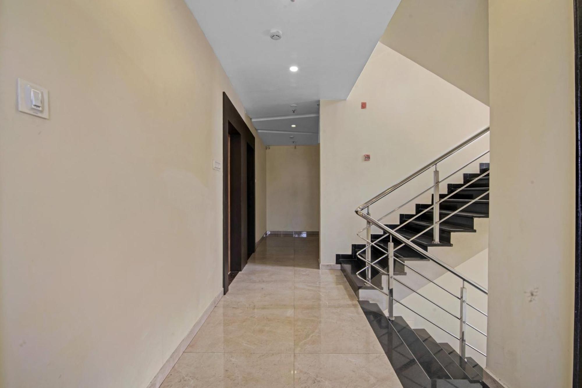 Townhouse 700 Hotel Krishna. Nagpur Exterior photo