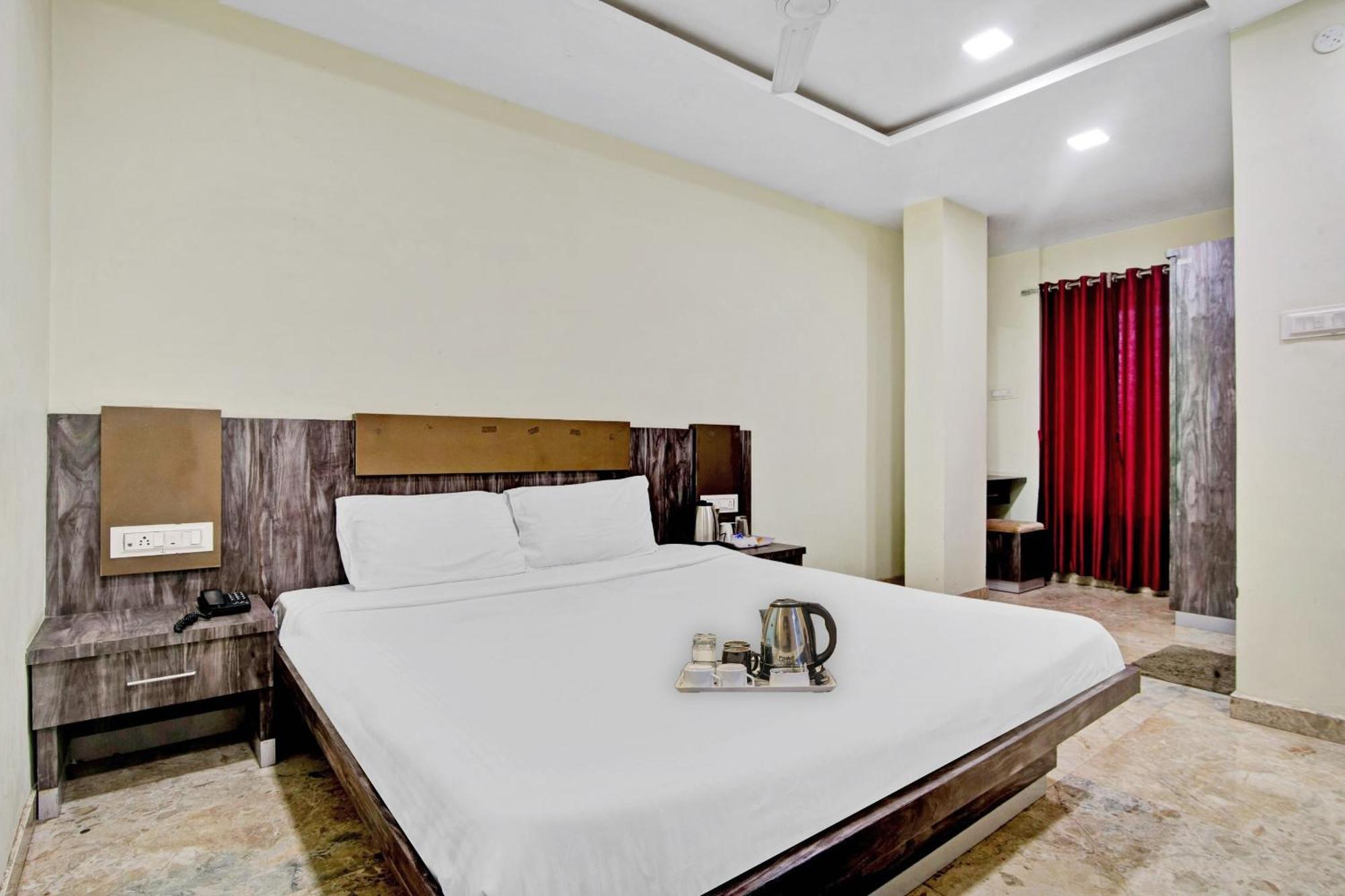 Townhouse 700 Hotel Krishna. Nagpur Exterior photo