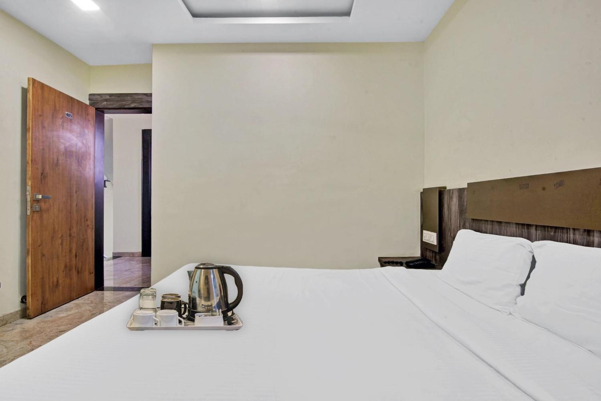Townhouse 700 Hotel Krishna. Nagpur Exterior photo